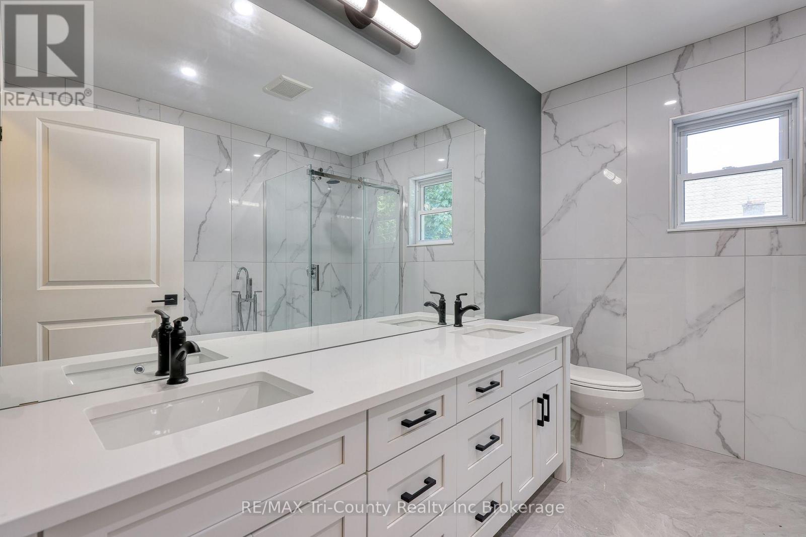 16 Delevan Crescent Property Photo 15