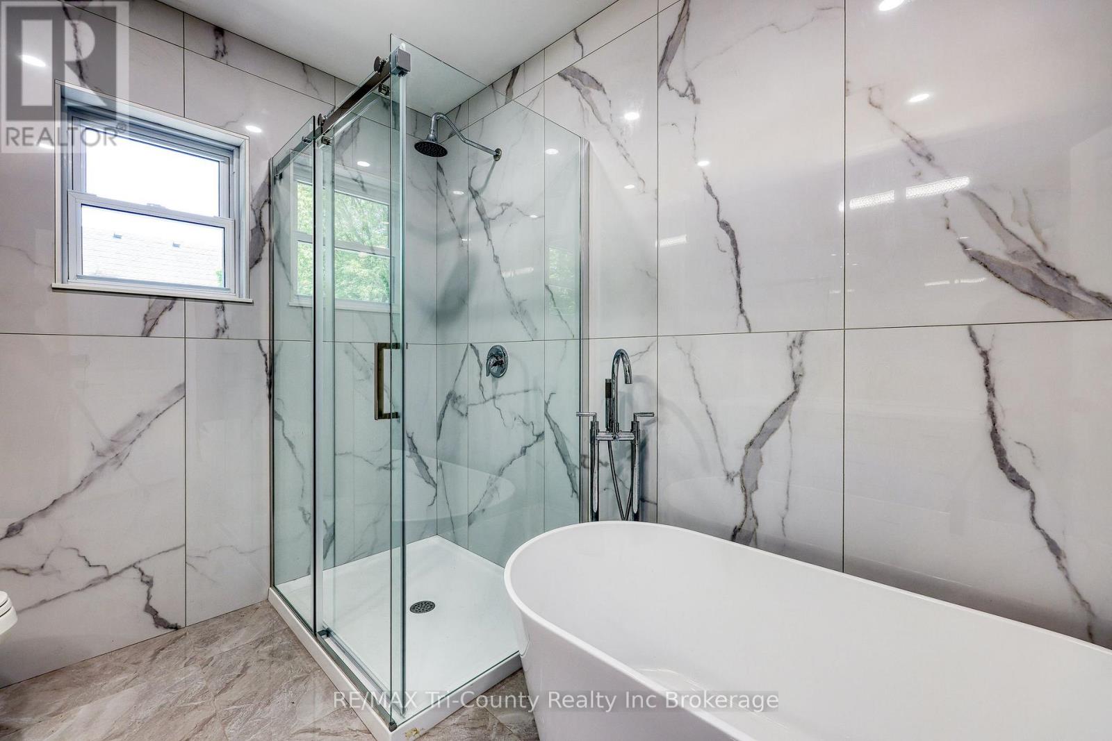 16 Delevan Crescent Property Photo 16