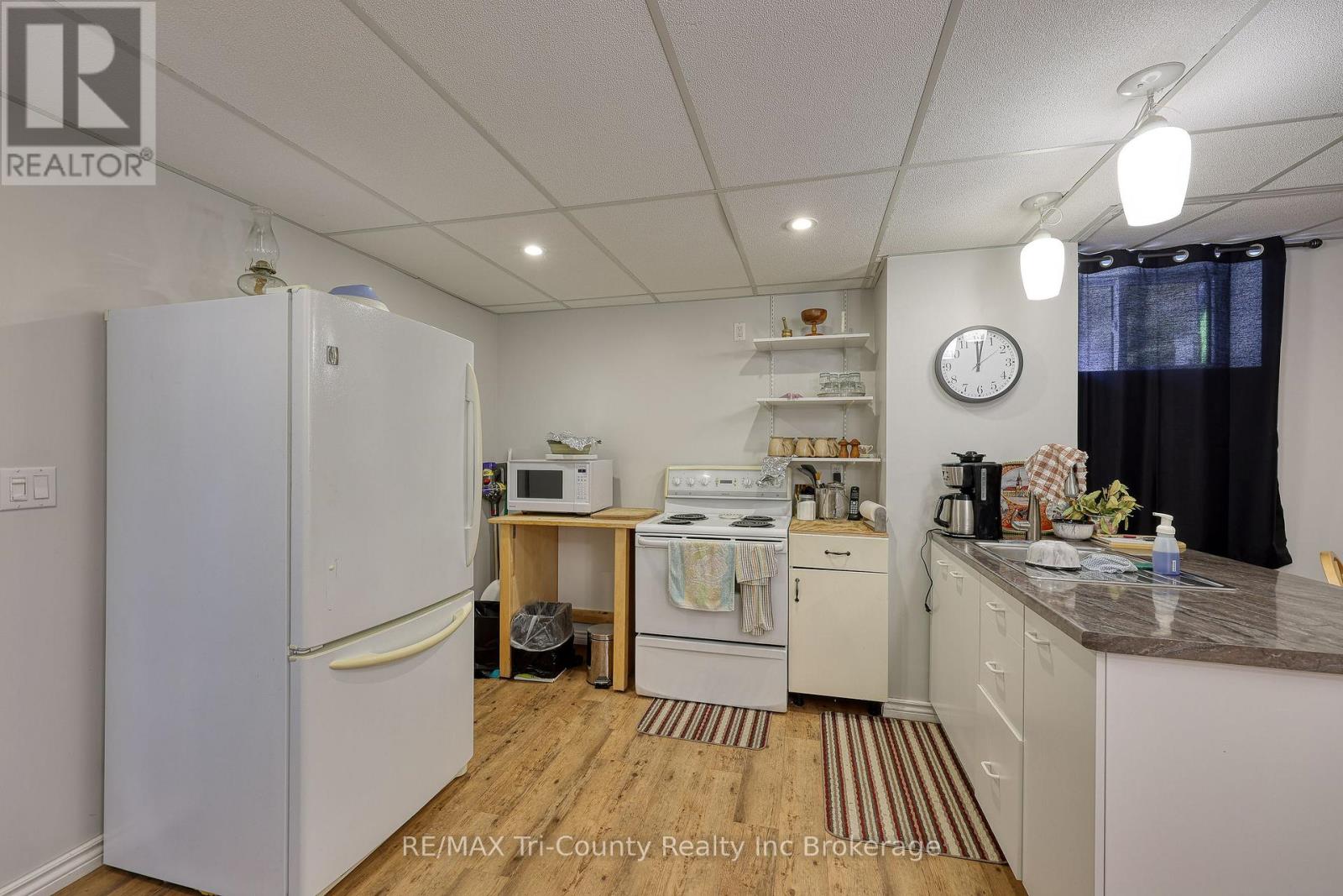 16 Delevan Crescent Property Photo 29