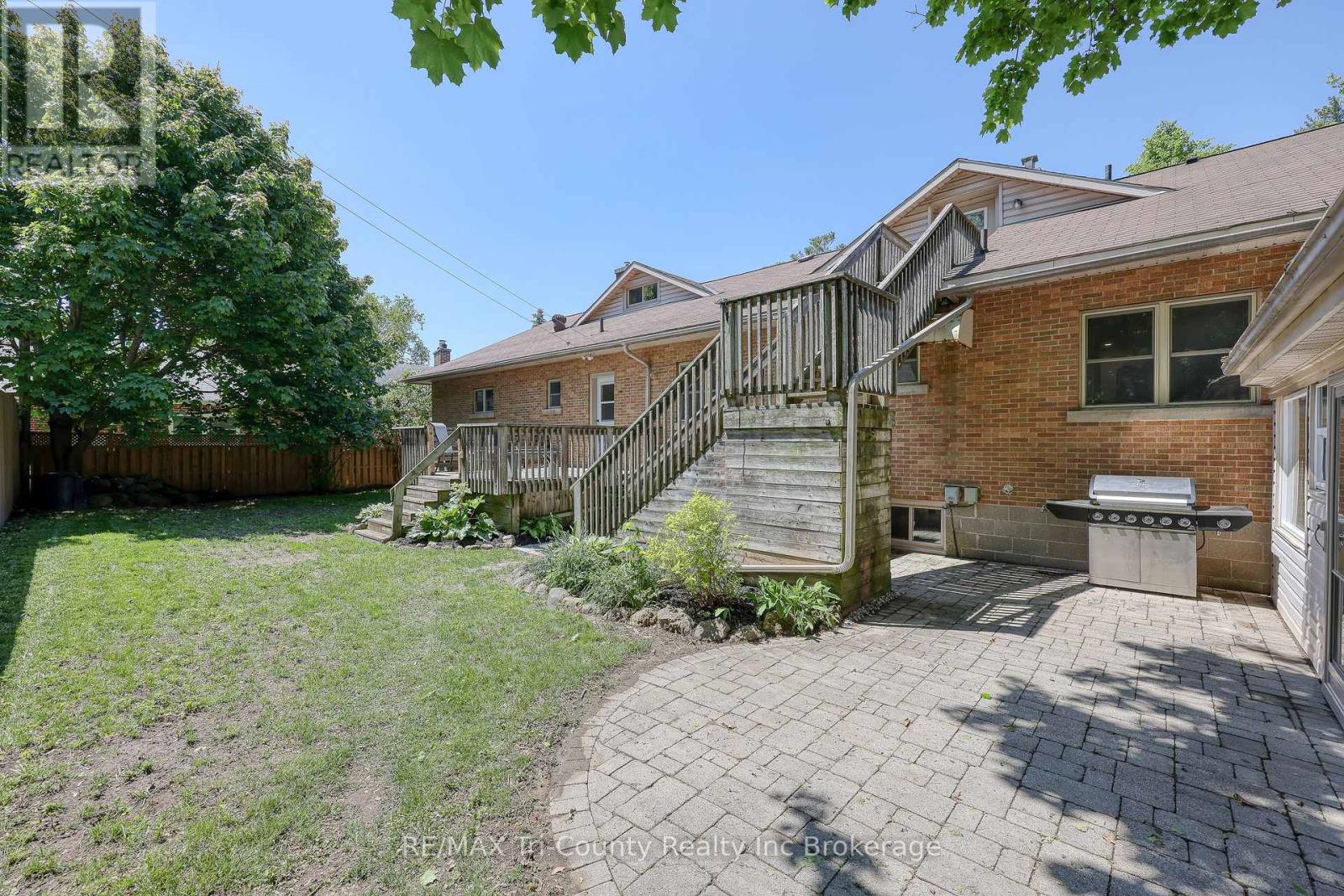 16 Delevan Crescent Property Photo 37