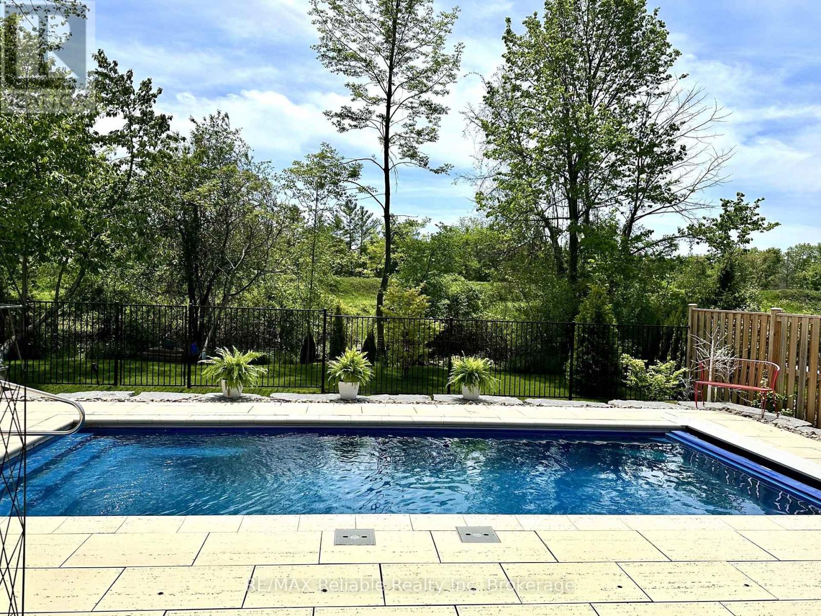 14 Thimbleweed Drive Property Photo 38