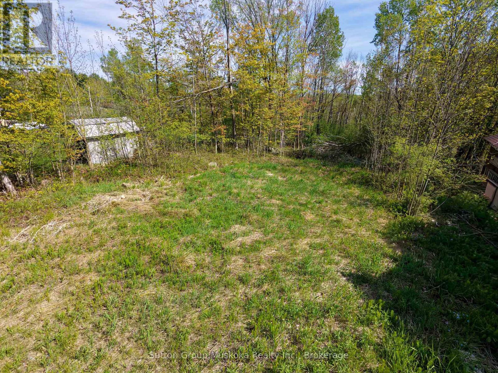359 Town Line Road W Property Photo 9