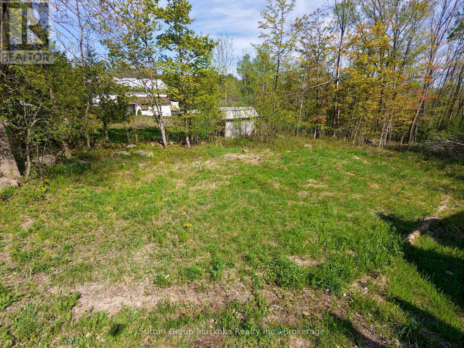 359 Town Line Road W Property Photo 10