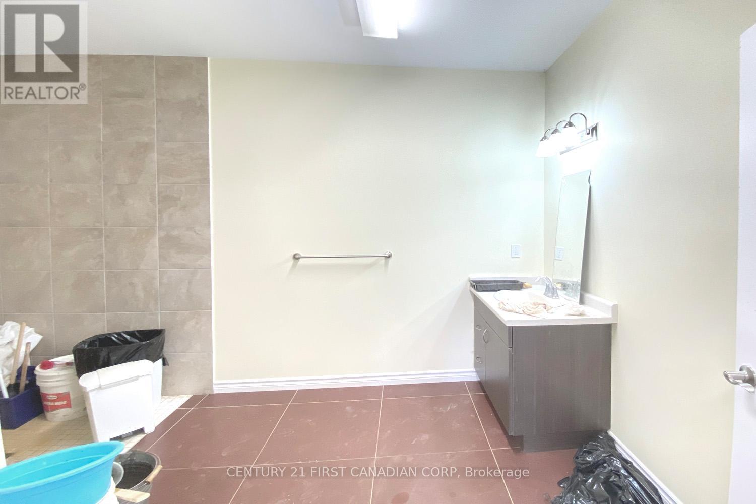 21000 Rebecca Road Property Photo 17