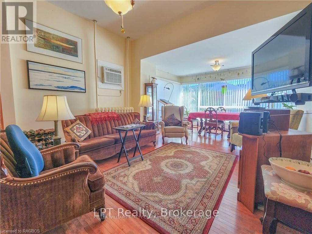 900 2nd Avenue W Property Photo 22