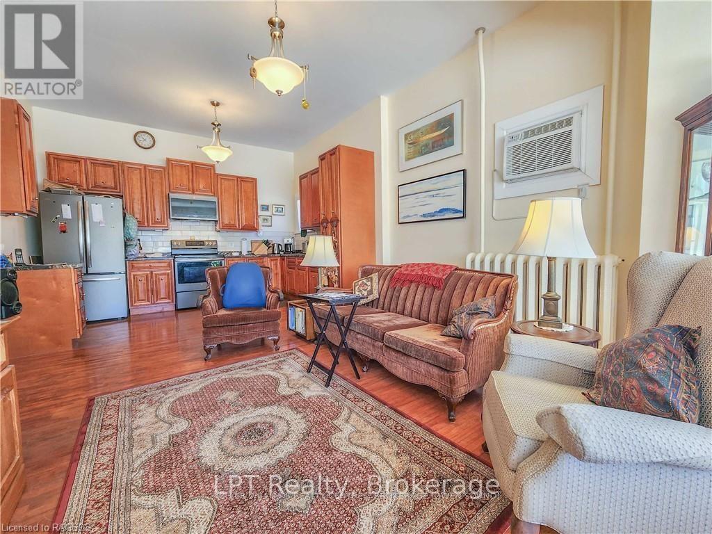 900 2nd Avenue W Property Photo 25