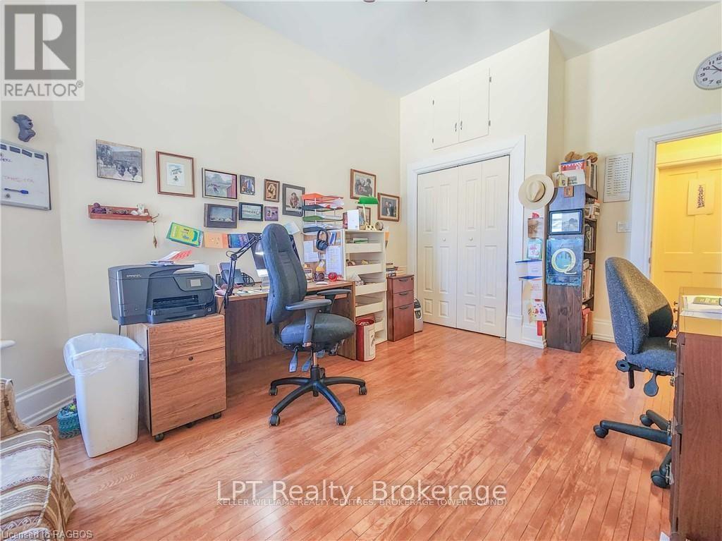 900 2nd Avenue W Property Photo 32