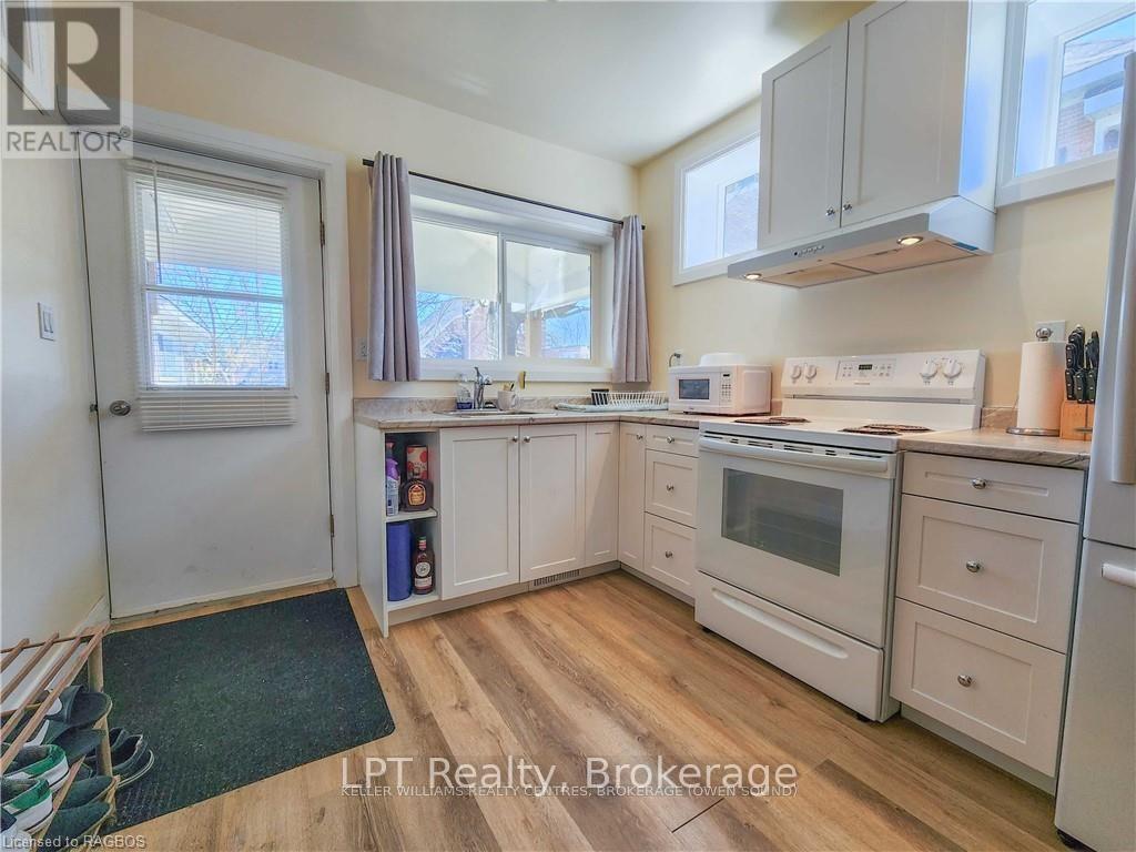 900 2nd Avenue W Property Photo 38