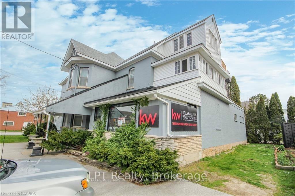 900 2nd Avenue W Property Photo 10
