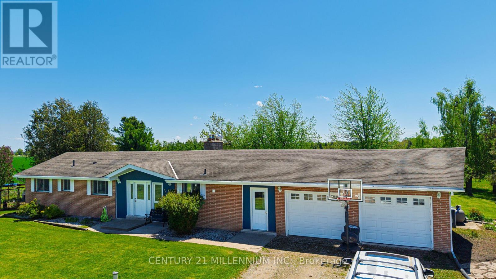 423344 25th Side Road Property Photo 3