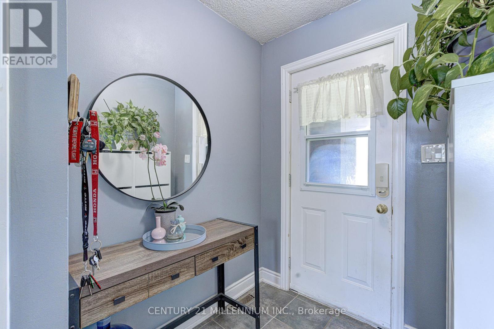 423344 25th Side Road Property Photo 19