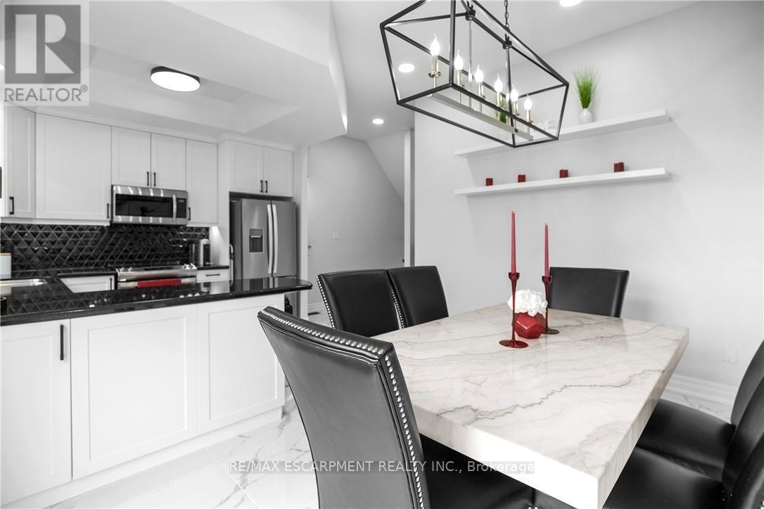 16 - 876 Golf Links Road Property Photo 8