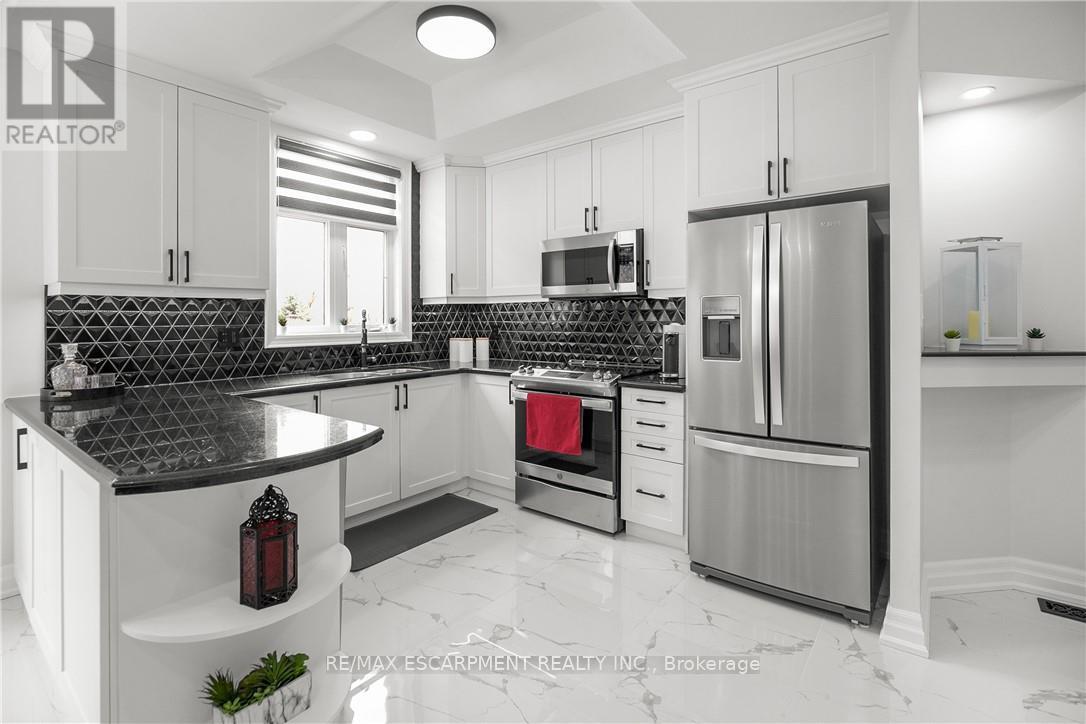 16 - 876 Golf Links Road Property Photo 10