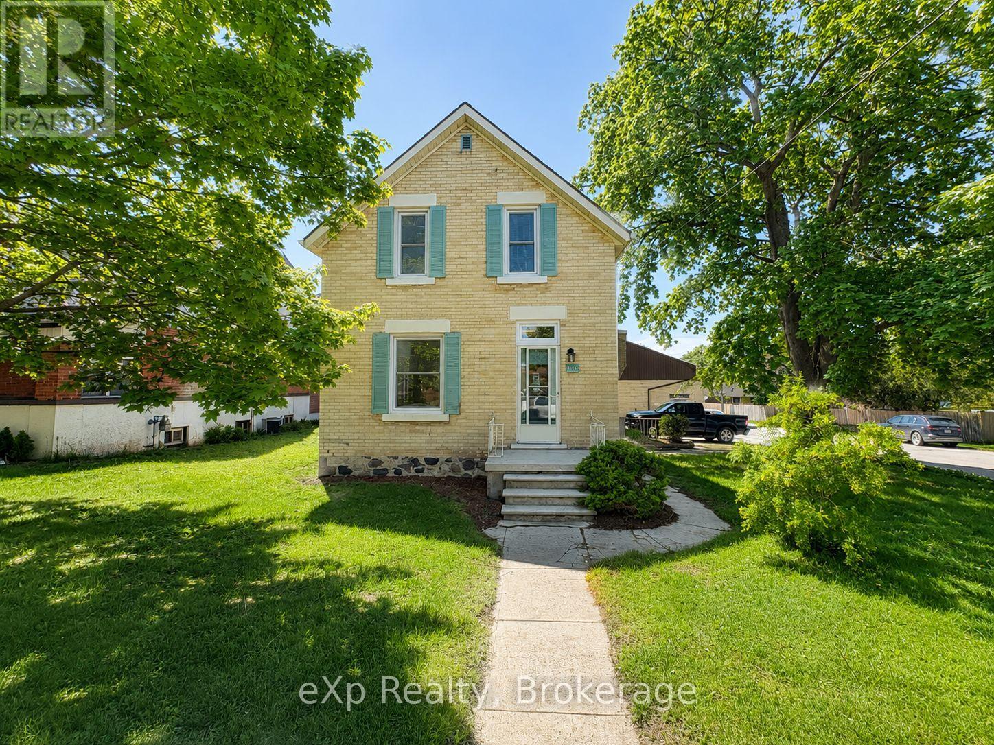 595 9th Street Property Photo 1