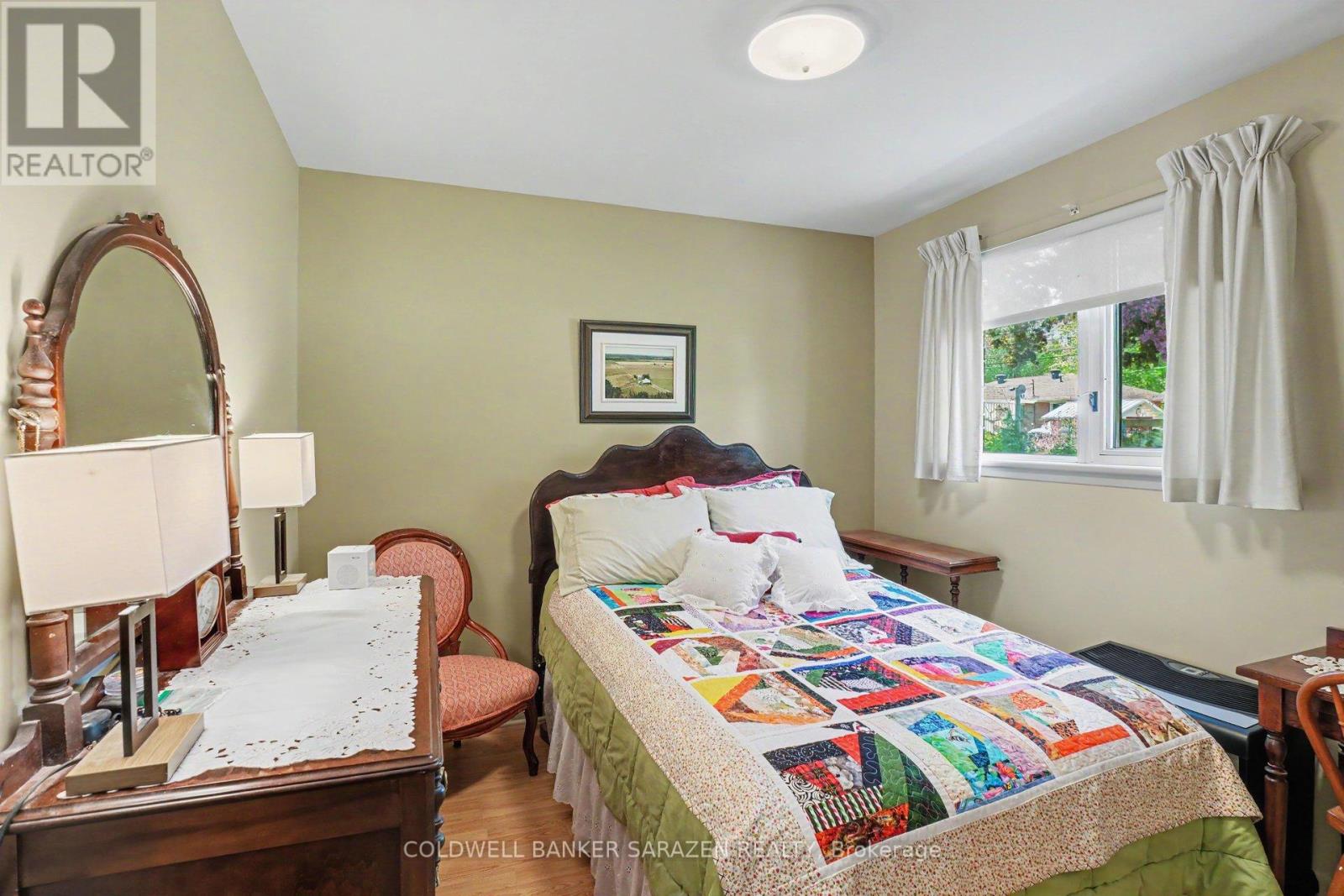 205 Airth Boulevard W Property Photo 14