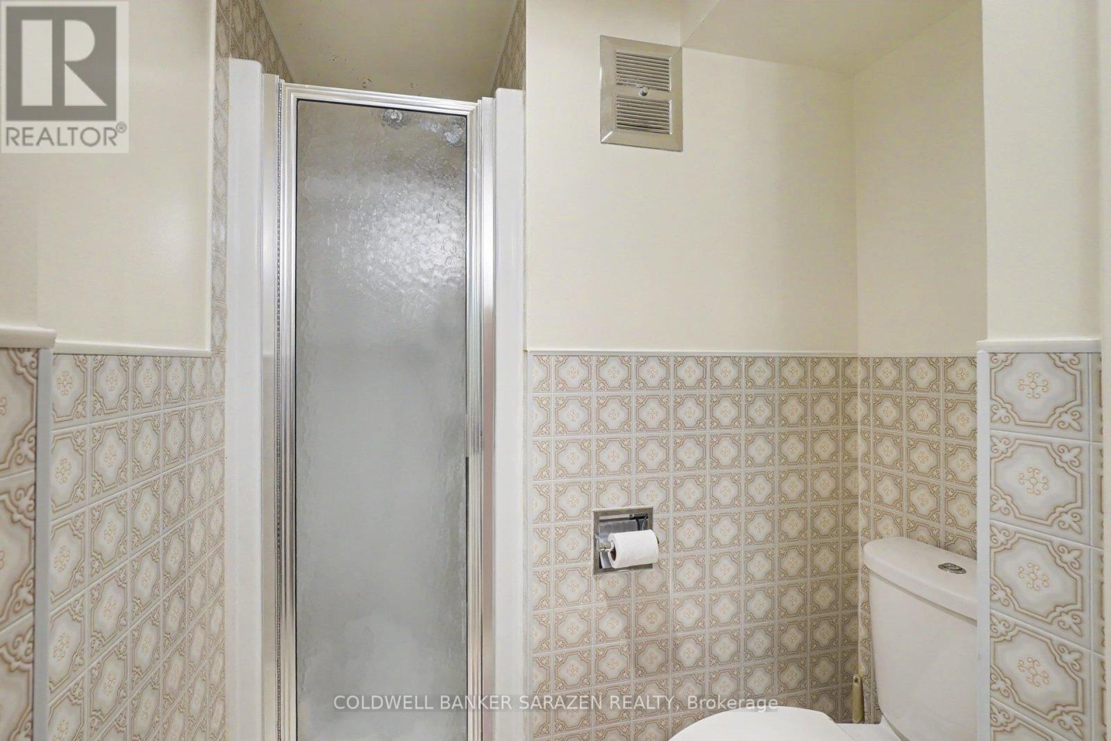 205 Airth Boulevard W Property Photo 17