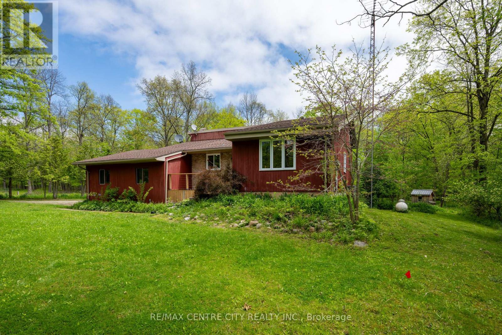 26046 Kerwood Road Property Photo 3