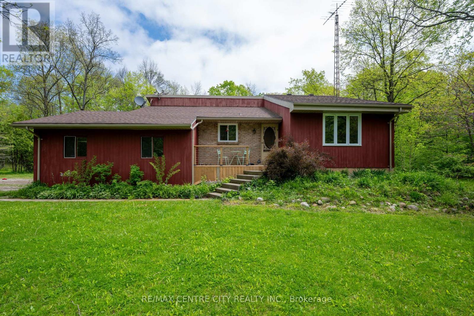 26046 Kerwood Road Property Photo 5