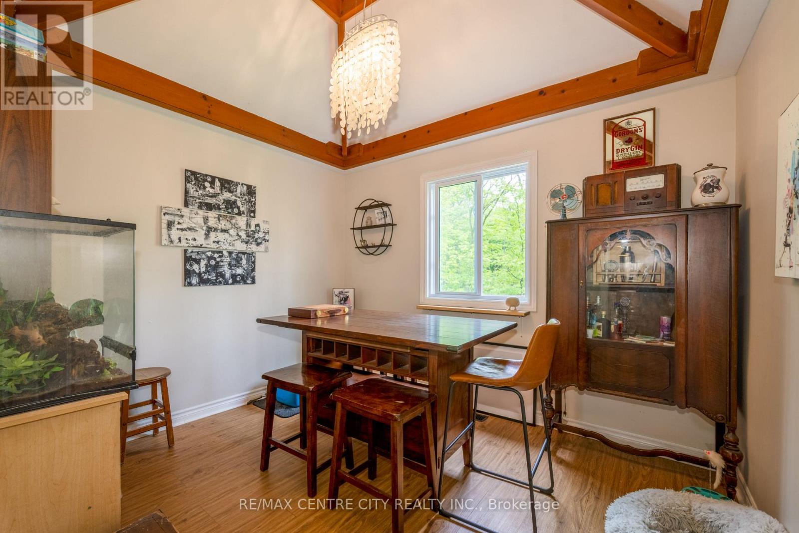 26046 Kerwood Road Property Photo 6