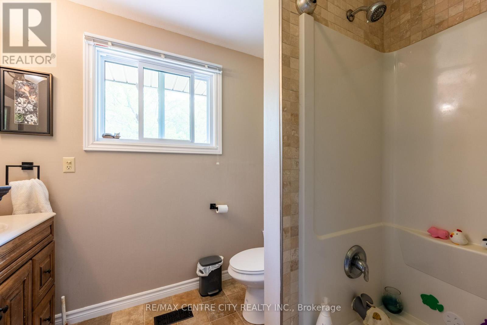 26046 Kerwood Road Property Photo 23
