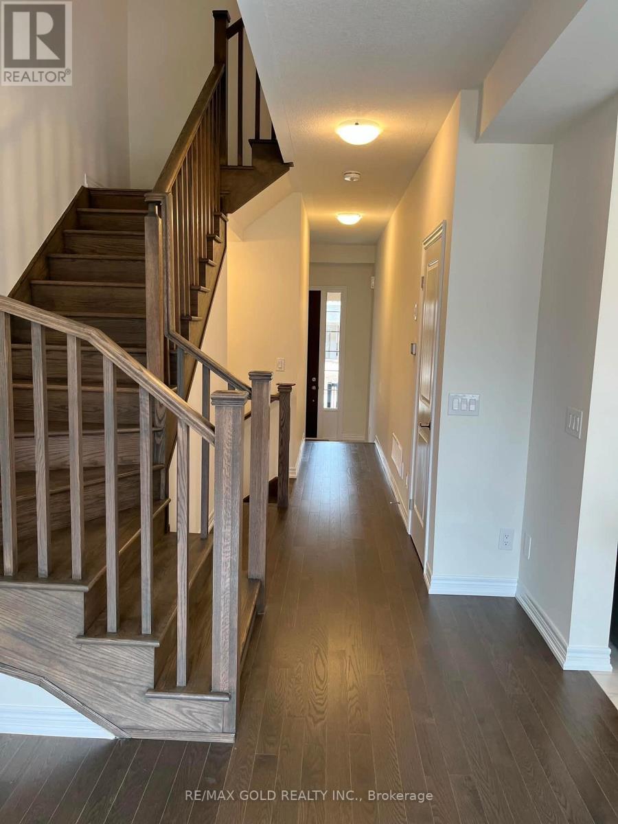 90 Grassbourne Avenue Property Photo 8