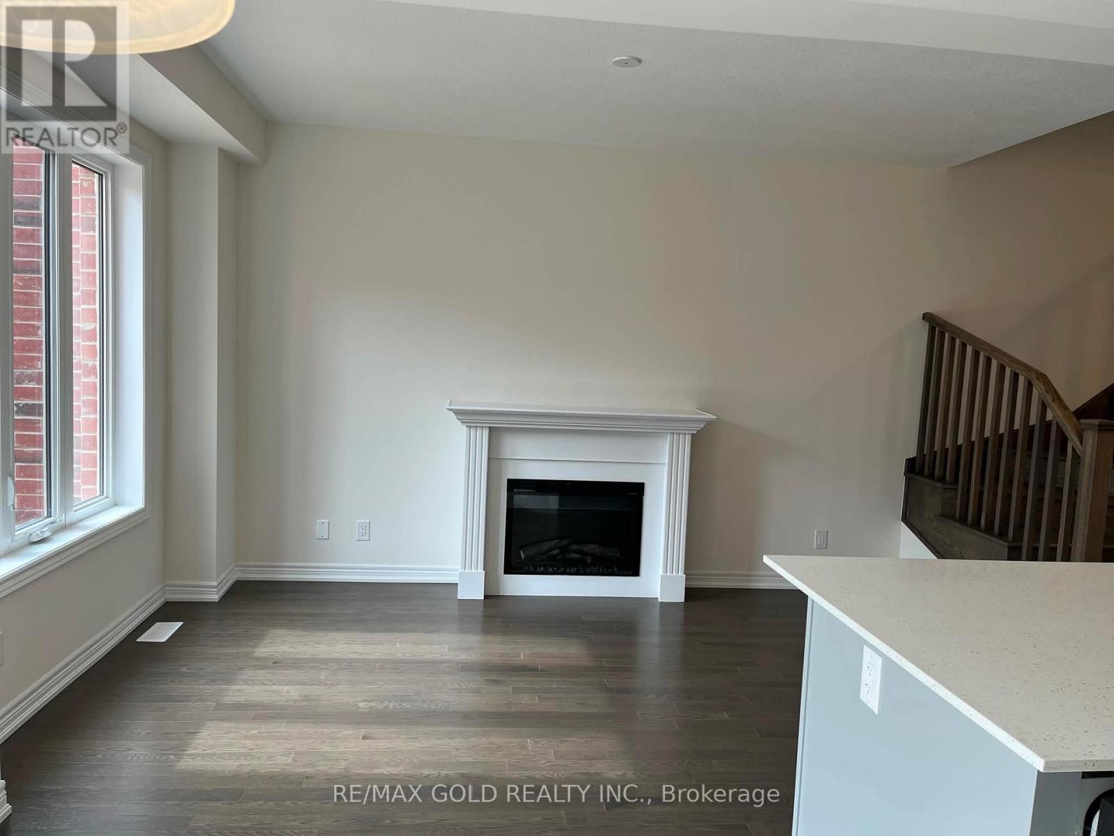 90 Grassbourne Avenue Property Photo 9