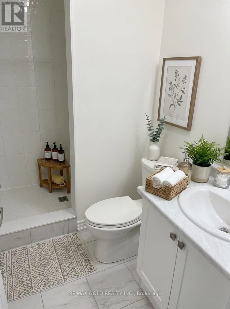 90 Grassbourne Avenue Property Photo 12