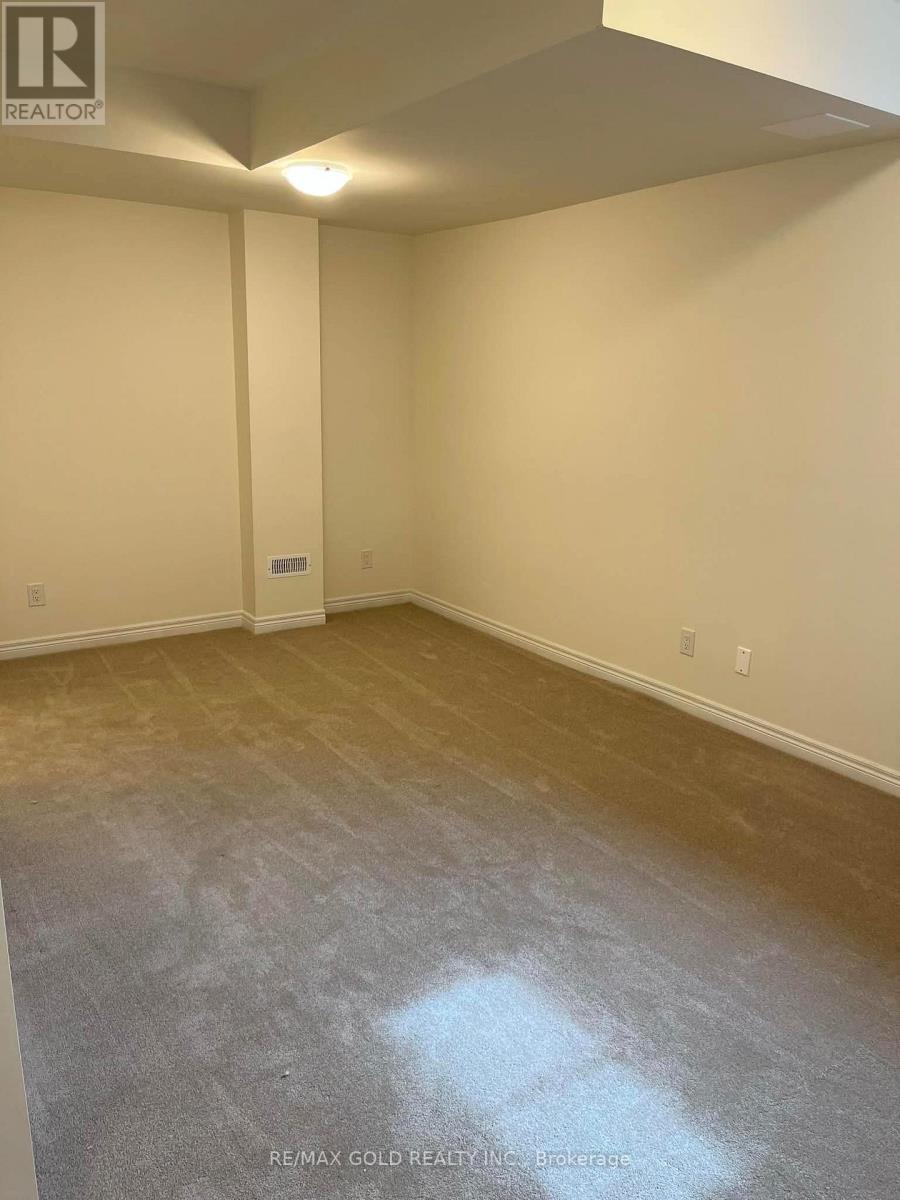90 Grassbourne Avenue Property Photo 19