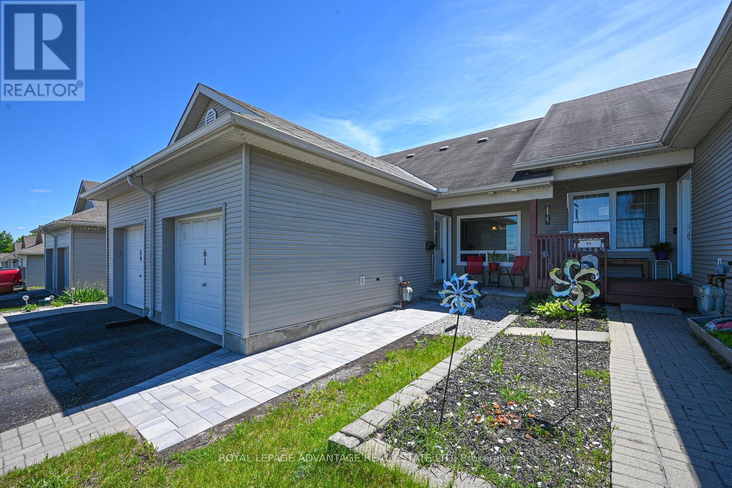 61 Van Horne Avenue Property Photo 3