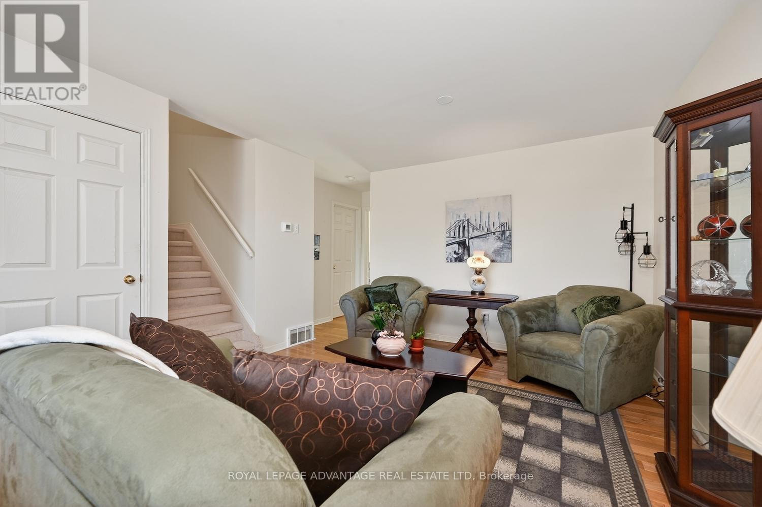 61 Van Horne Avenue Property Photo 7