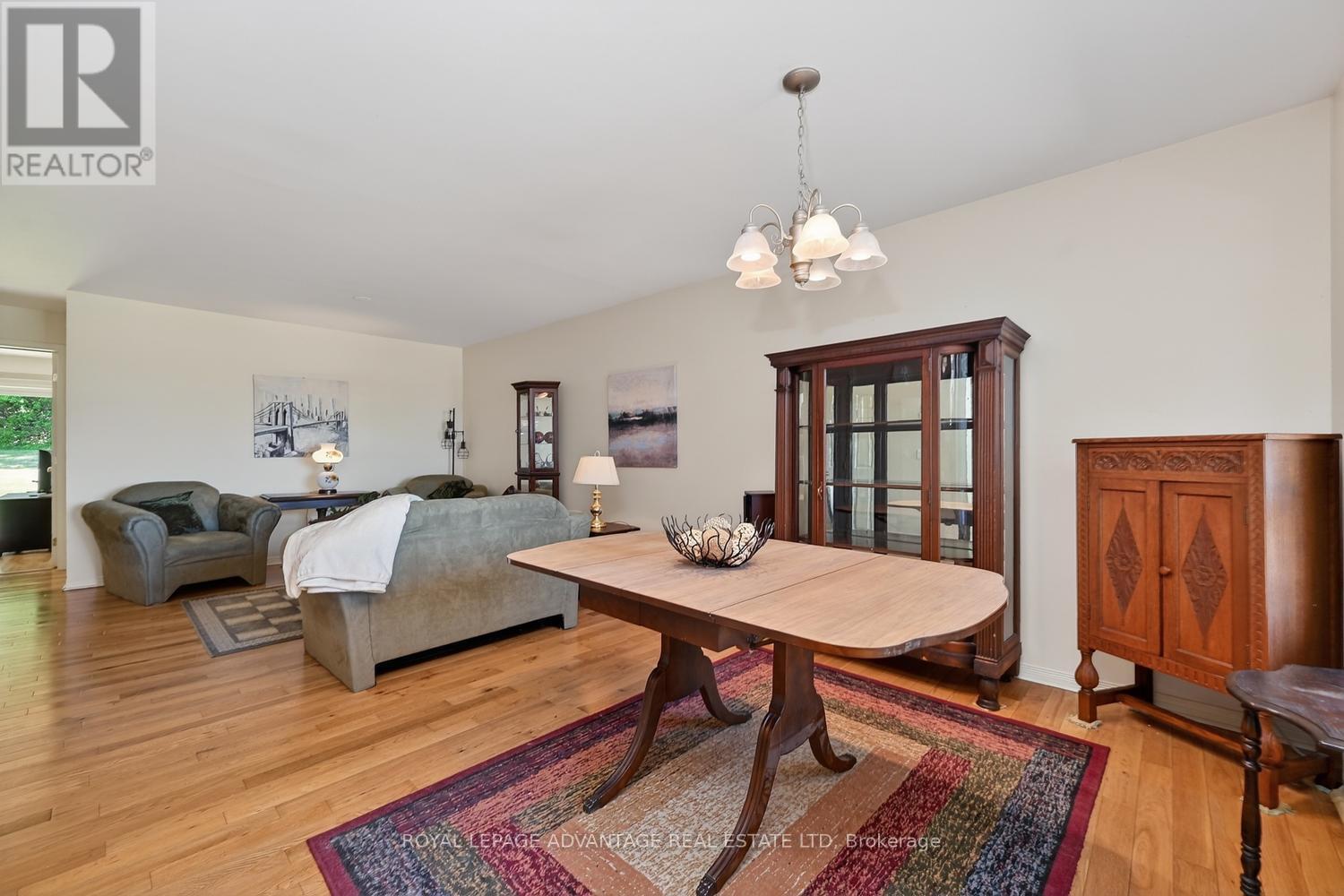 61 Van Horne Avenue Property Photo 15