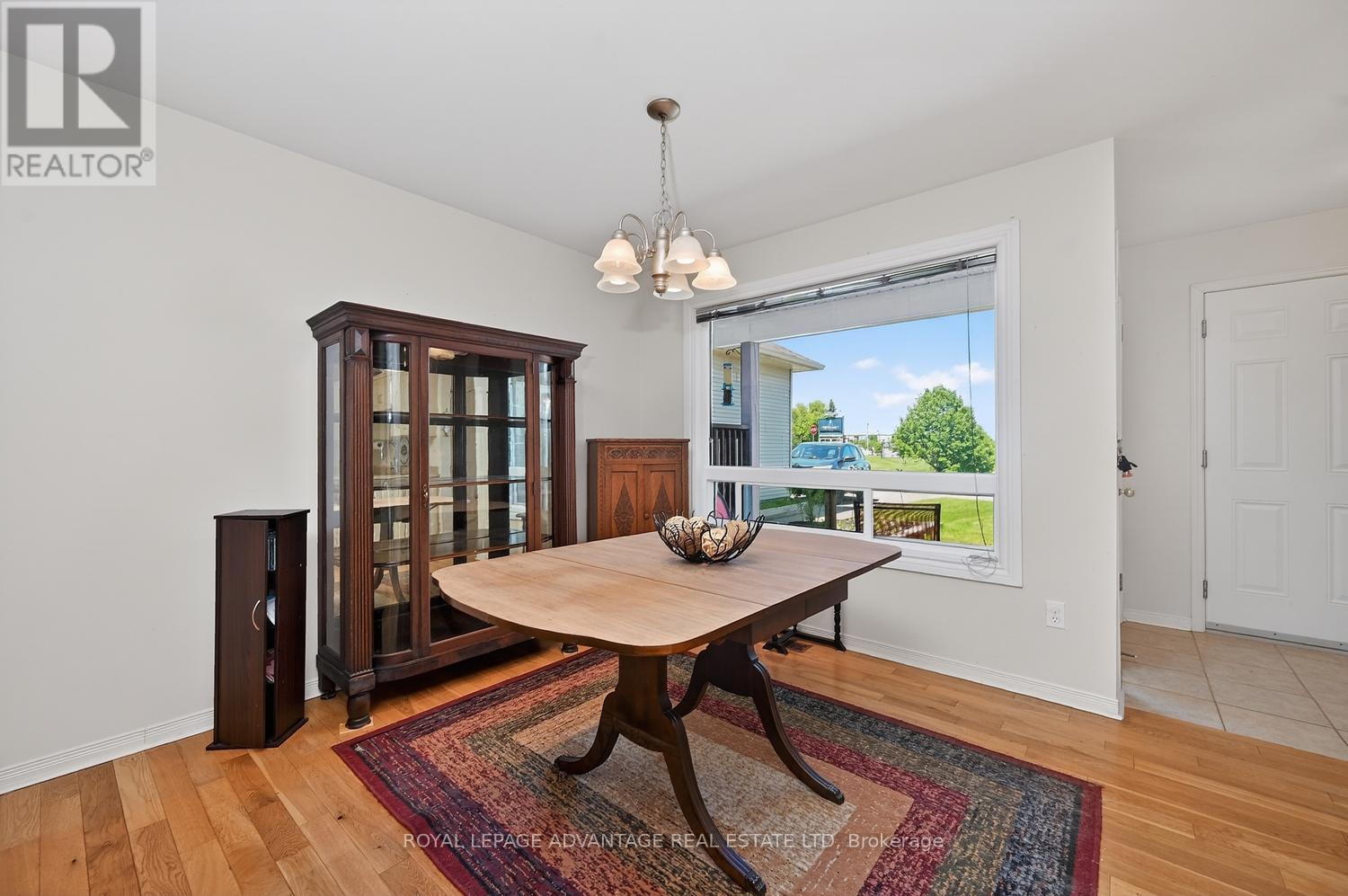 61 Van Horne Avenue Property Photo 16