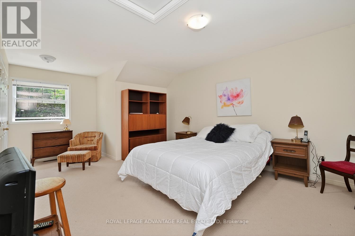 61 Van Horne Avenue Property Photo 18