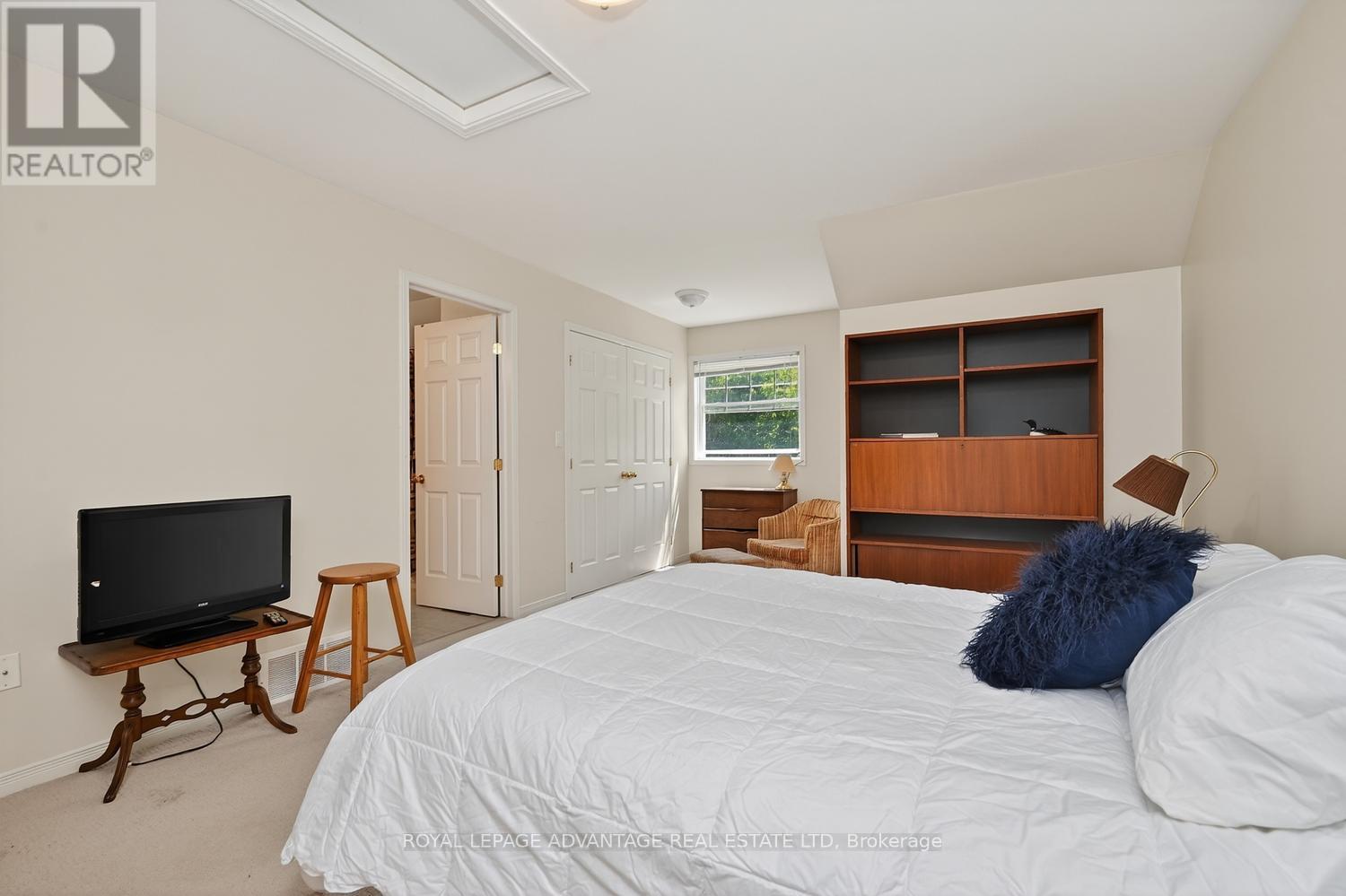 61 Van Horne Avenue Property Photo 19