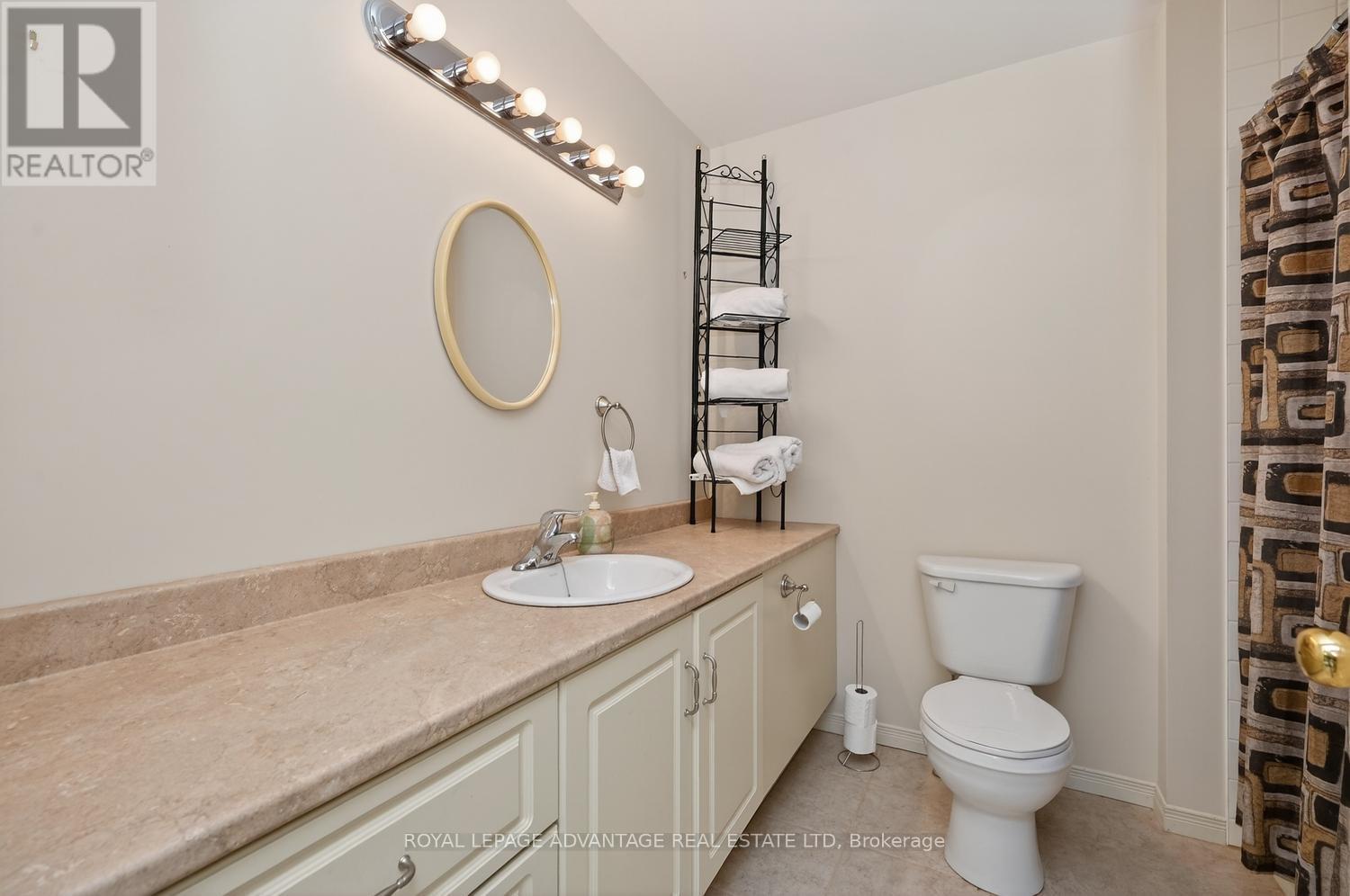 61 Van Horne Avenue Property Photo 20