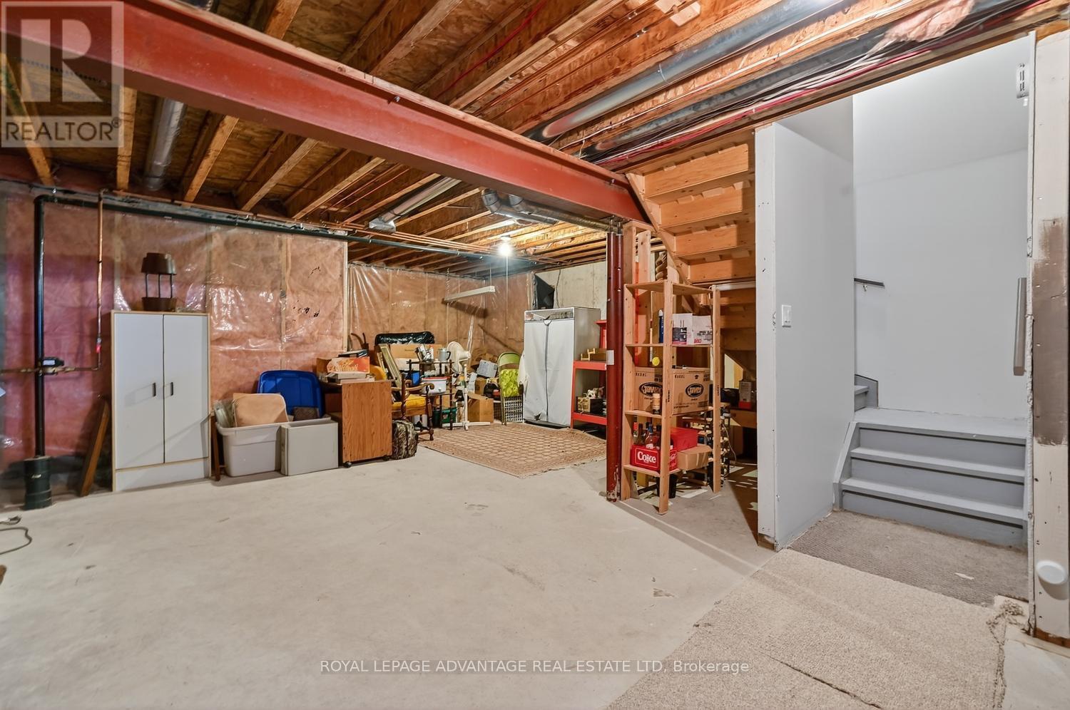 61 Van Horne Avenue Property Photo 26