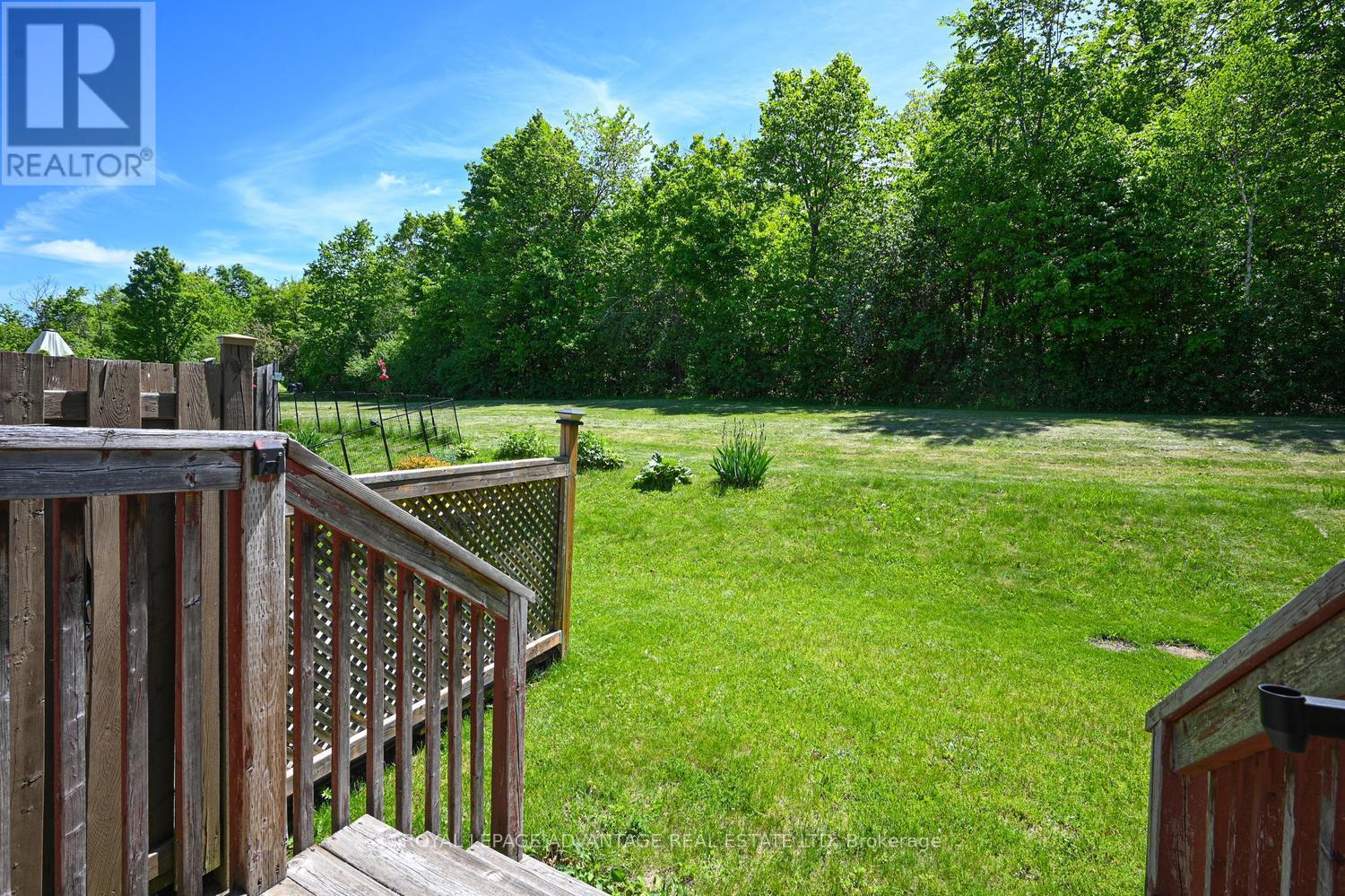 61 Van Horne Avenue Property Photo 28