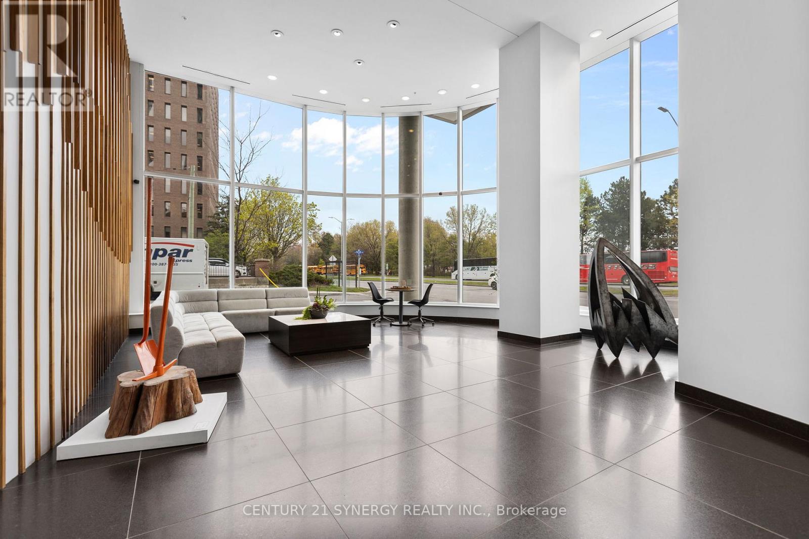 506 - 805 Carling Avenue Property Photo 4