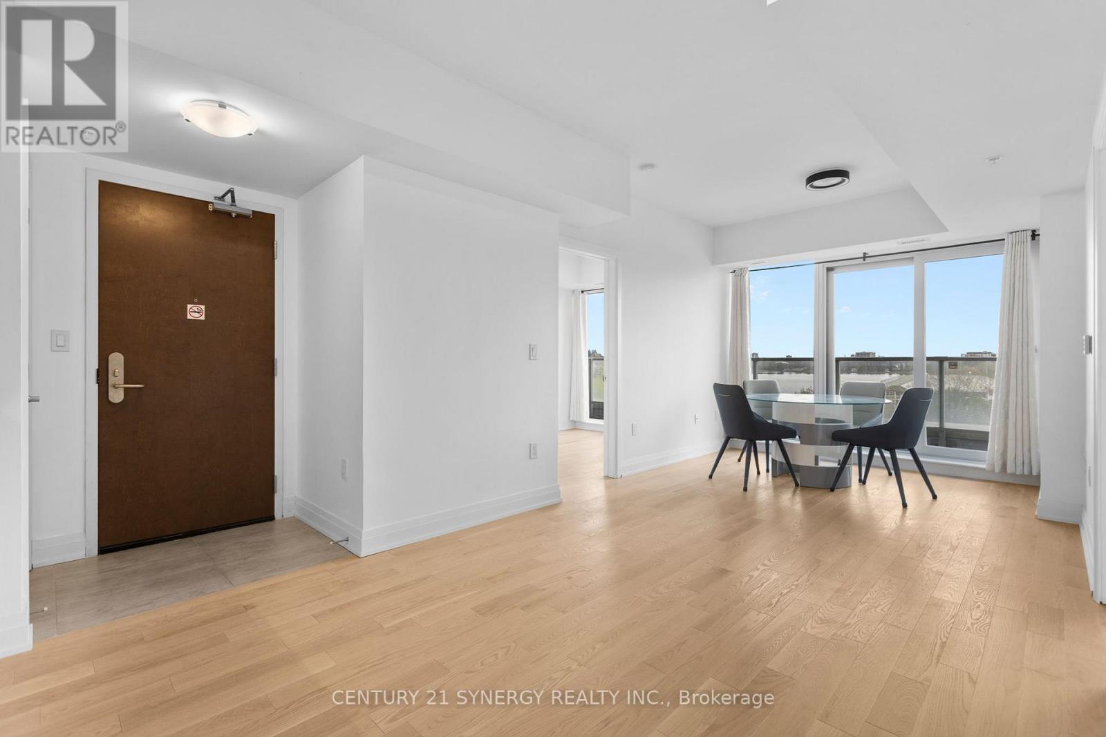 506 - 805 Carling Avenue Property Photo 8
