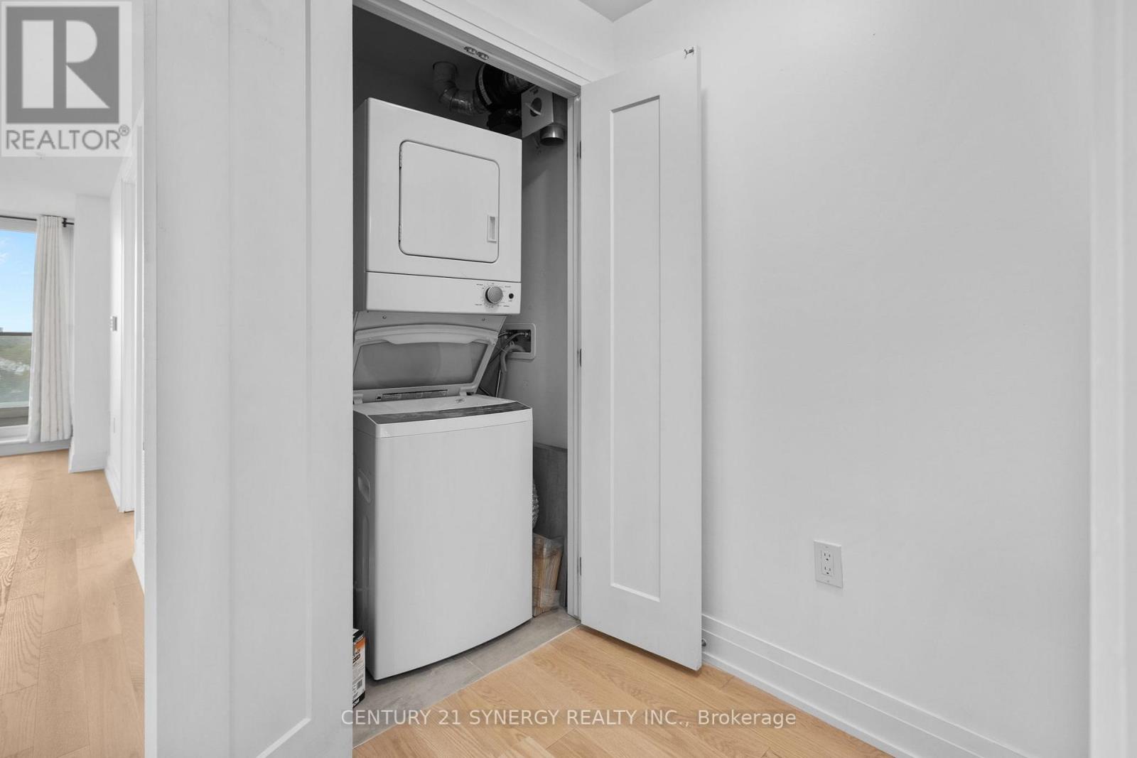 506 - 805 Carling Avenue Property Photo 16