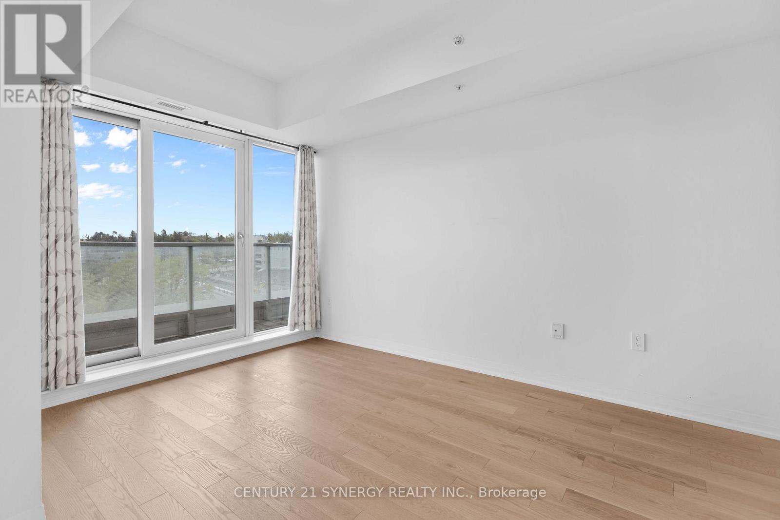 506 - 805 Carling Avenue Property Photo 17