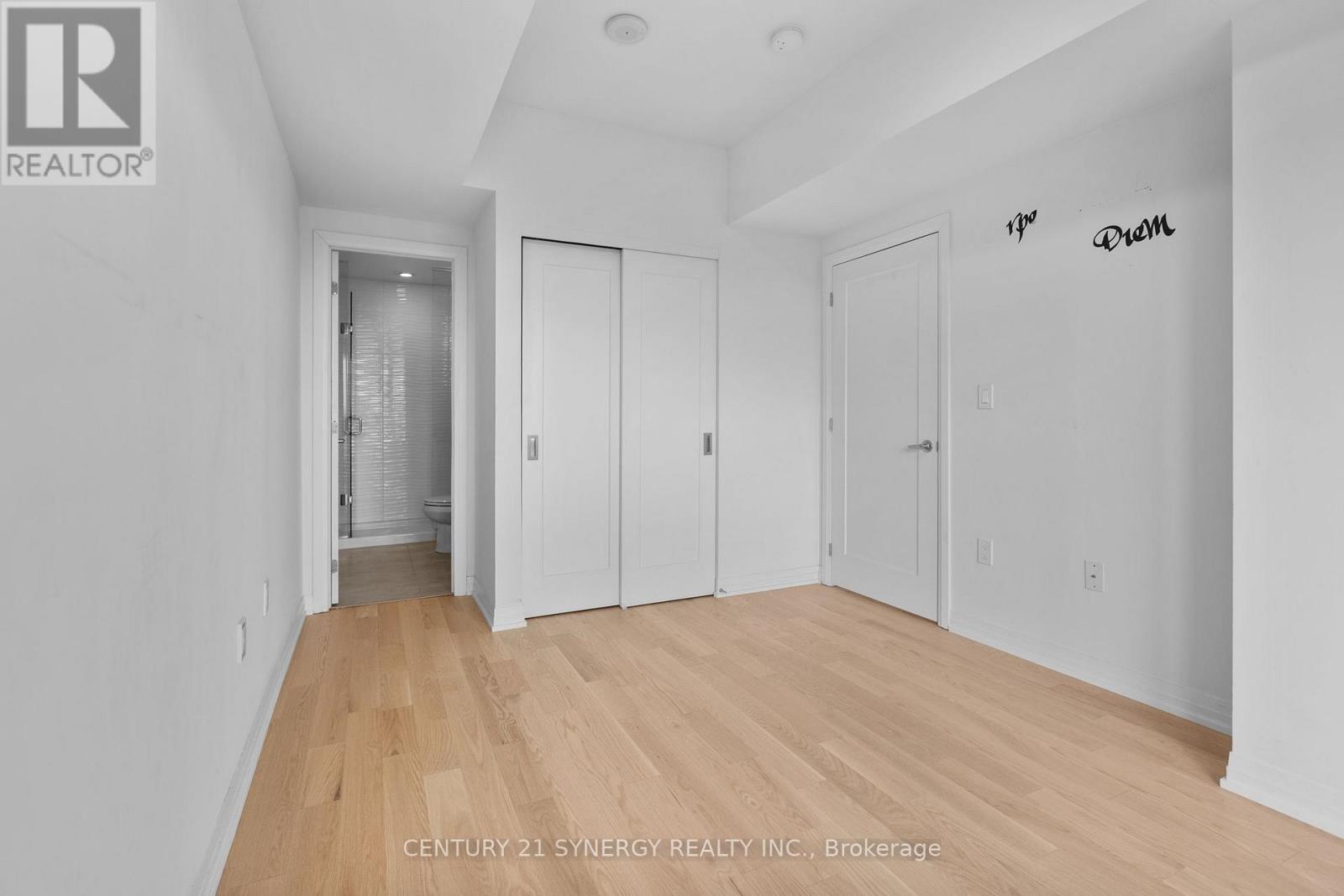506 - 805 Carling Avenue Property Photo 18
