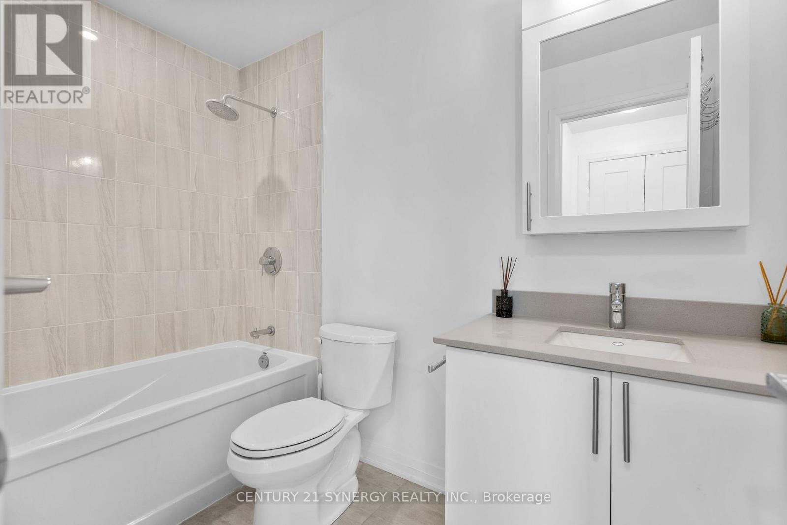 506 - 805 Carling Avenue Property Photo 23