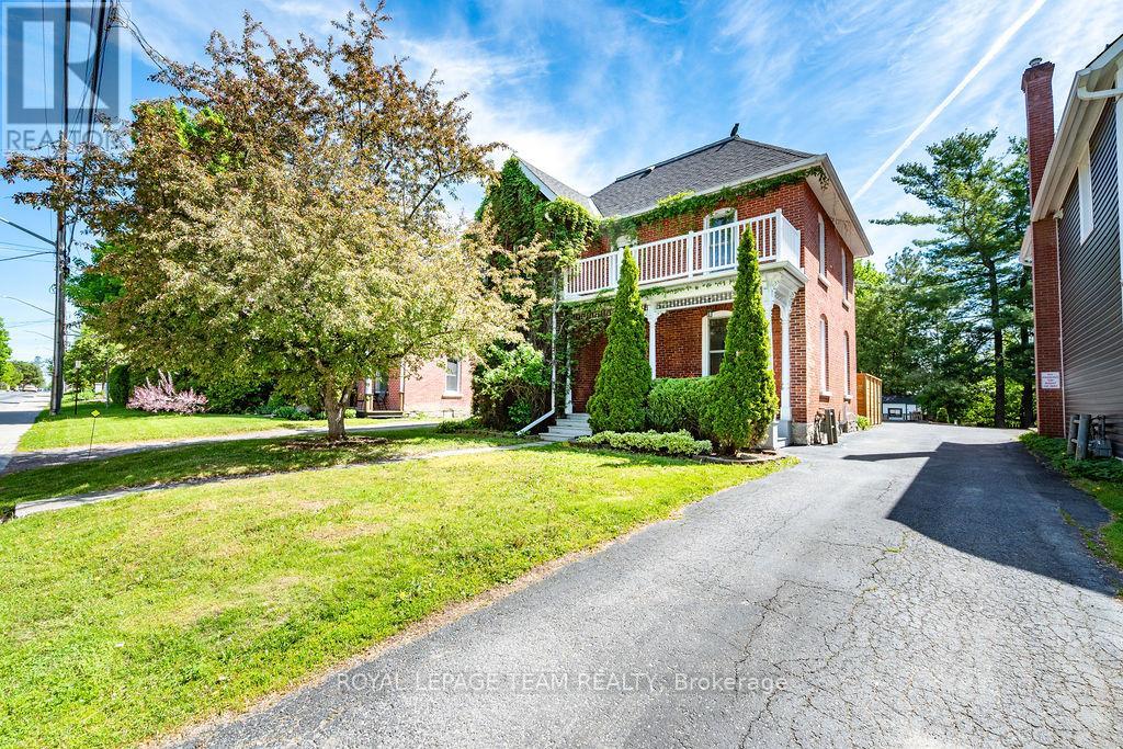 241 JOHN STREET N