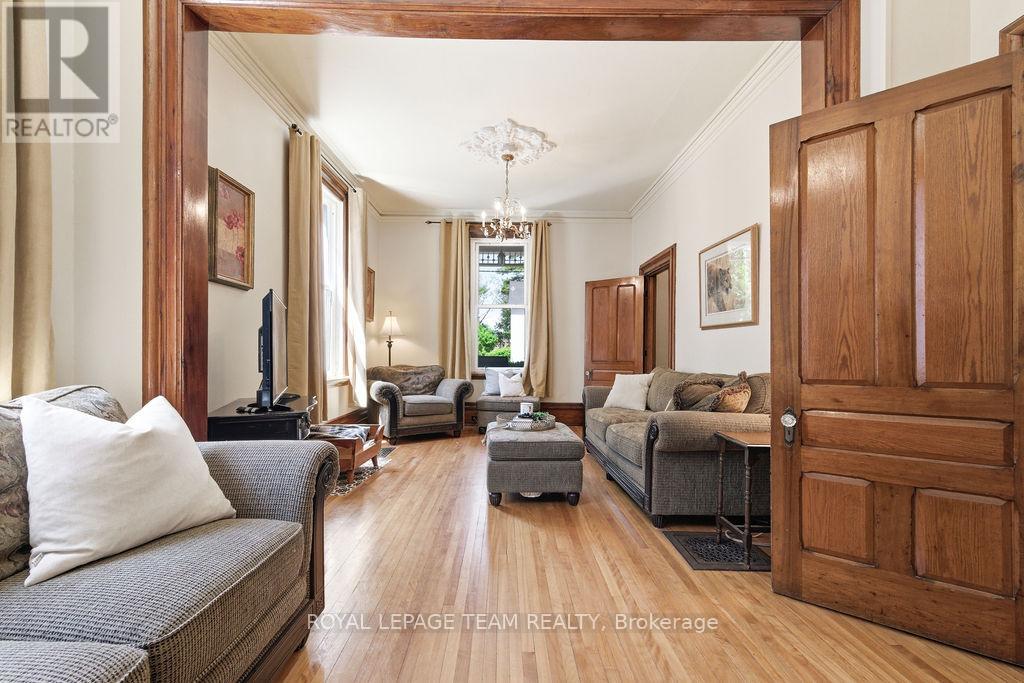 241 John Street N Property Photo 8