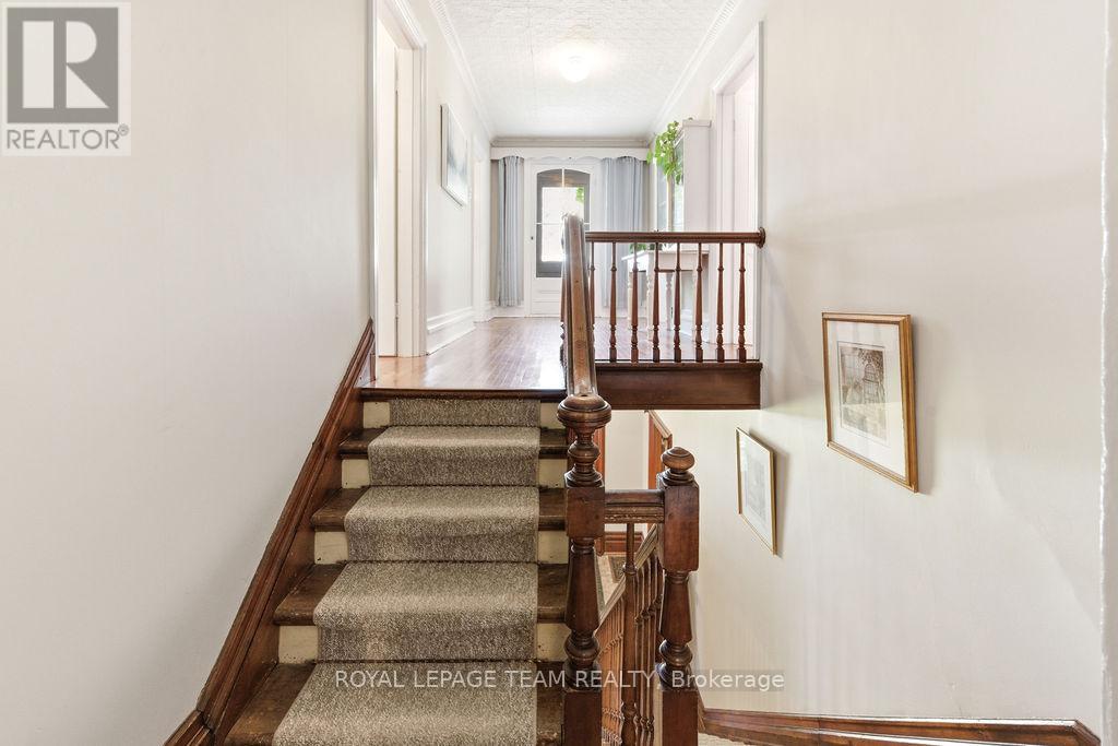 241 John Street N Property Photo 22