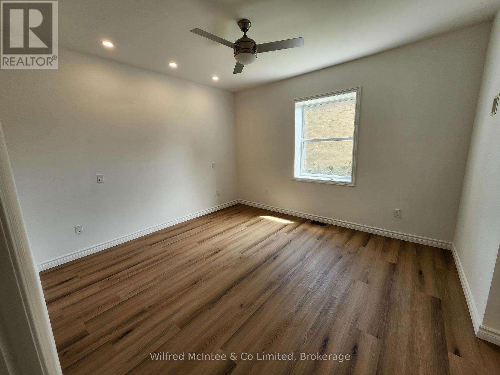 471 9th Street Property Photo 3