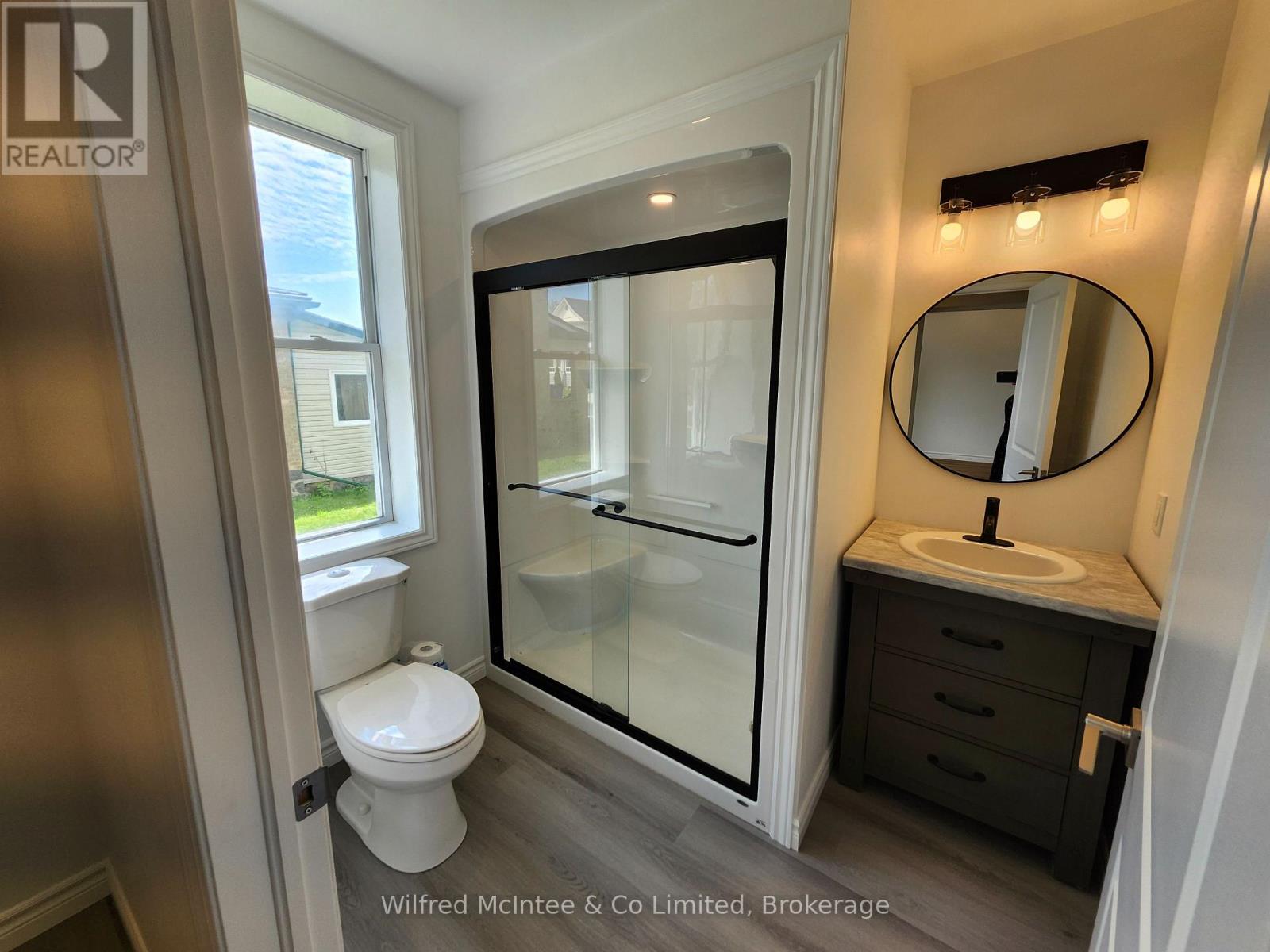 471 9th Street Property Photo 4