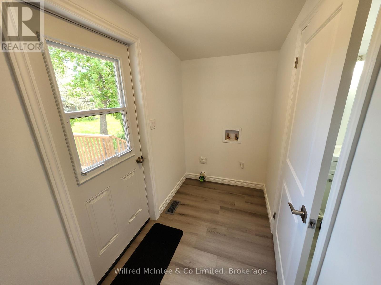 471 9th Street Property Photo 8