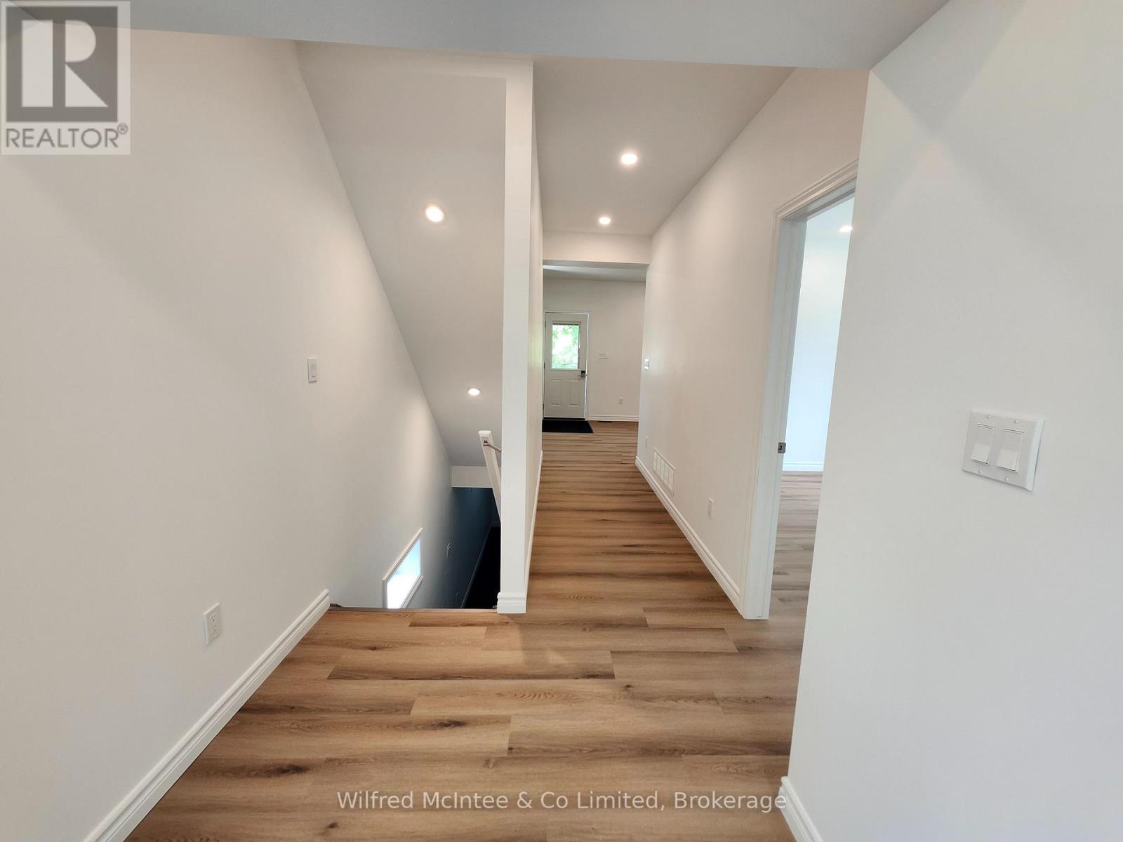 471 9th Street Property Photo 9